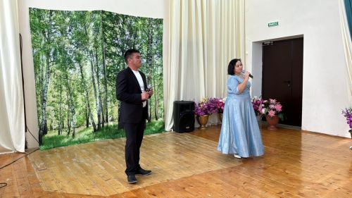 Чапшар авыл клубында Өлкәннәр көне уңаеннан,  «Урыныгыз булсын гел түрдә дип исемләнгән бәйрәм чарасы үткән