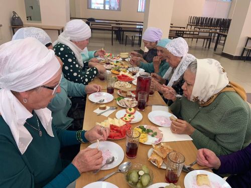 Балтач урта мәктәбендә Өлкәннәр көне уңаеннан Коръән ашы узды