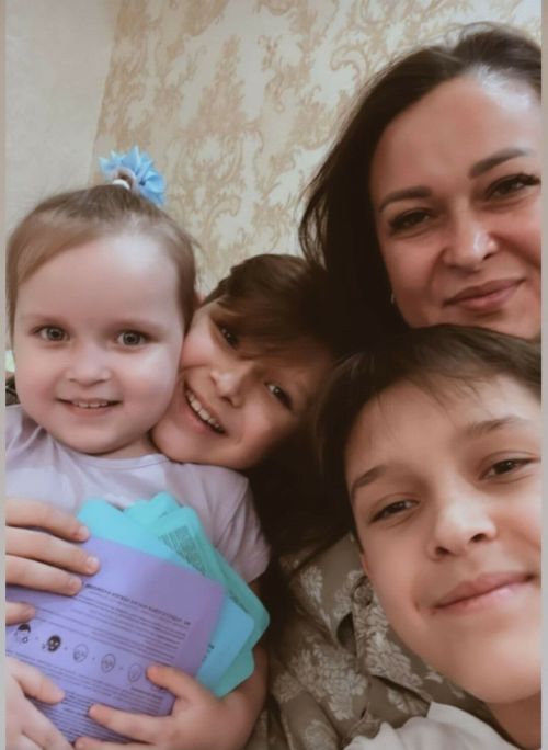 Алсу Фазлыева: «Зифа гел бер телдә генә сөйләшә башлагач, аның теле уңайланып, ачылып китте, шөкер»