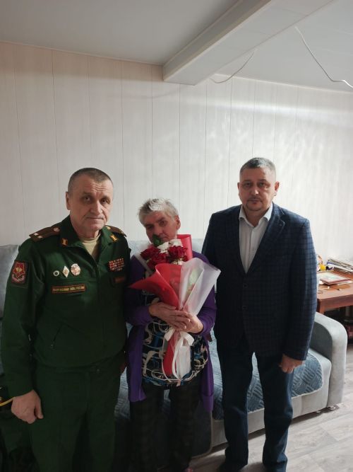 Махсус хәрби операциядә батырларча һәлак булган райондашларыбызның якыннарына «Батырлык» орденнары тапшырдылар