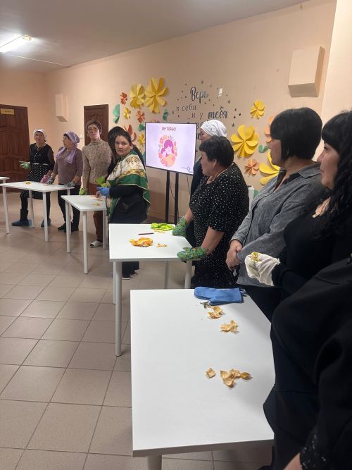 «Факел» клубында «Әниләрдә күңел җылысы» дип исемләнгән бәйрәм чарасы узды