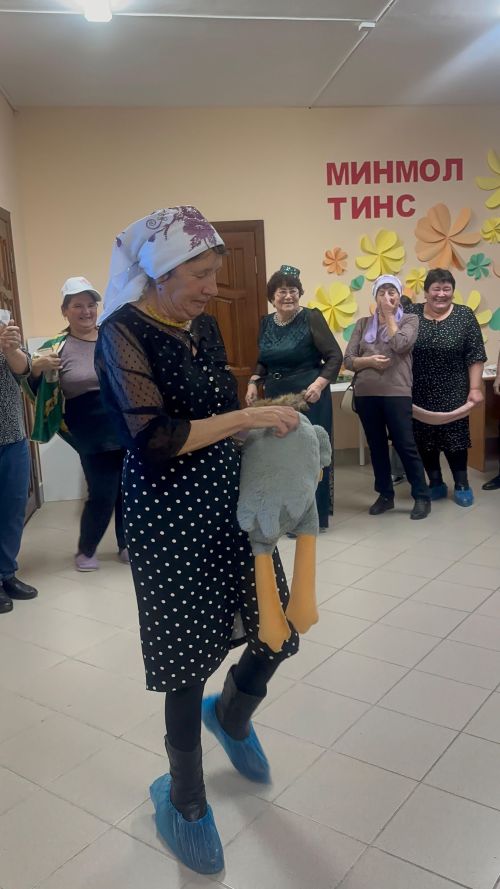 «Факел» клубында «Әниләрдә күңел җылысы» дип исемләнгән бәйрәм чарасы узды