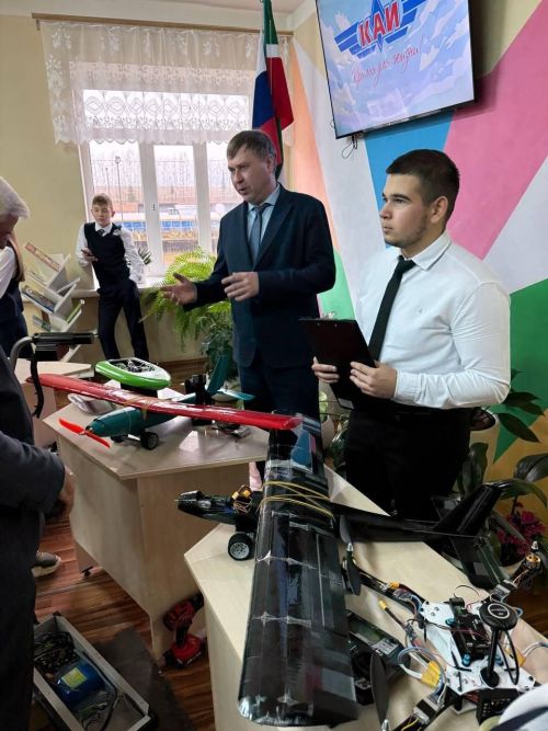 Смәел мәктәбендә «КАИ — тормышка канатлар» фәнни-гамәли конференциясе үтте