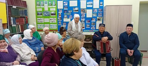 Борнак авыл китапханәсендә «Дөнья матурлыгы - әнкәйләрдә» исемле кичә үткәрелде