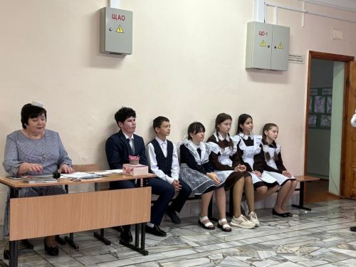 Куныр мәктәбендә Мәгъмүрә Хөрмәтуллина белән очрашу кичәсе узды