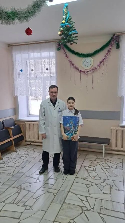 Балтач үзәк  хастаханәсе профсоюзы хезмәткәрләренең мөмкинлекләре чикләнгән балаларын бүләкләр белән куандырган