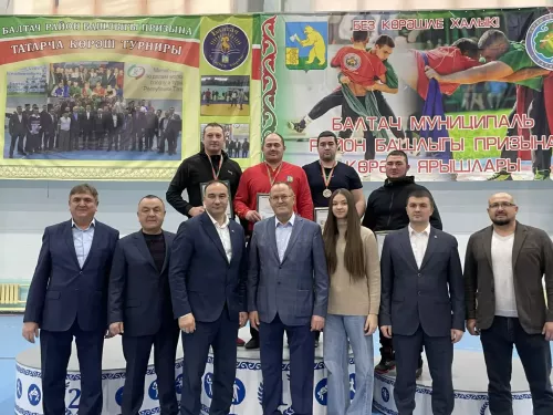 Көрәш җиңүчеләре һәм баш батыр билгеле! (+ бик күп фото)