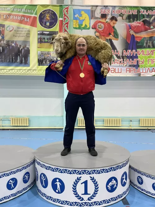 Көрәш җиңүчеләре һәм баш батыр билгеле! (+ бик күп фото)