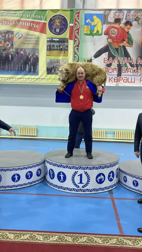Көрәш җиңүчеләре һәм баш батыр билгеле! (+ бик күп фото)