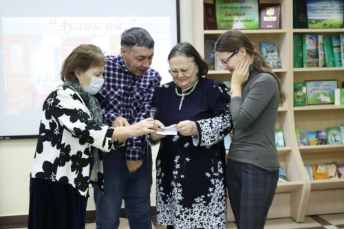 Балтач үзәк китапханәсендә узган «Аулак өй»дә «Фикердәш» клубы вәкилләре катнашты
