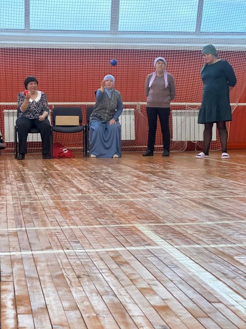 «Хыял» яшьләр үзәгендә мөмкинлеге чикле кешеләр өчен спартакиада узды