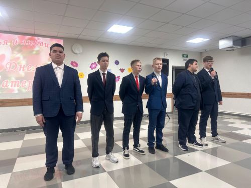 Арча аграр сәнәгать һөнәр көллиятенең икенче филиалында Әниләр бәйрәме узды