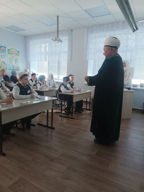 Кенә мәктәбендә «Заманча мәктәптә гражданлык һәм ватанпәрвәрлек тәрбияләү» темасына районара семинар уздырылды