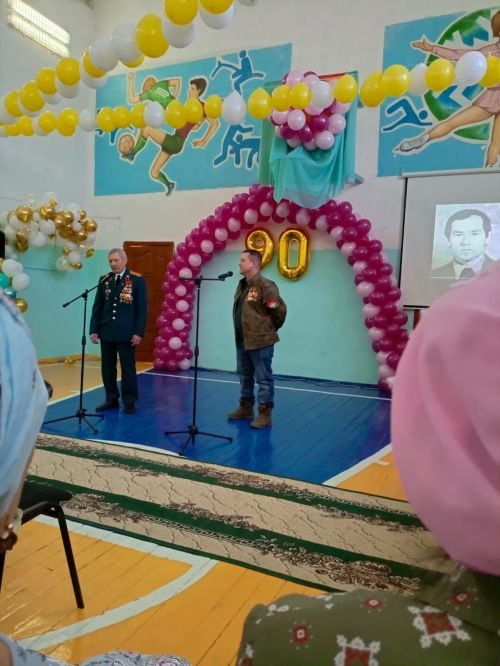 Яңгул урта мәктәбенең 90 еллык юбилеен бәйрәм иттеләр