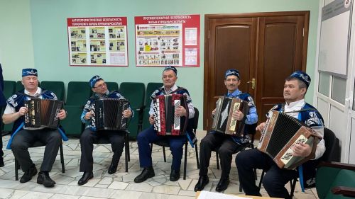 Бөрбашта умартачылар җыены узды