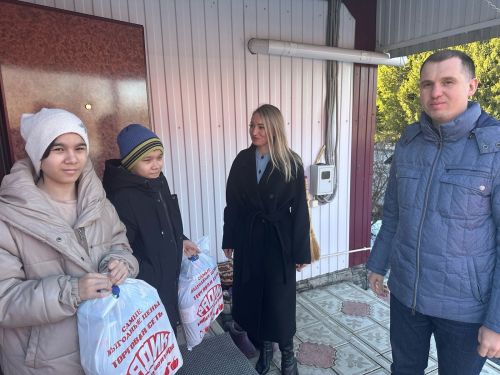 Балтачта Закировлар балаларны сөендерә