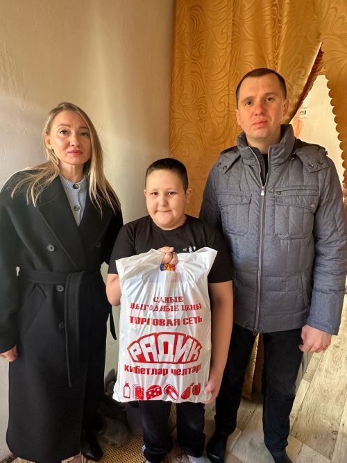 Балтачта Закировлар балаларны сөендерә