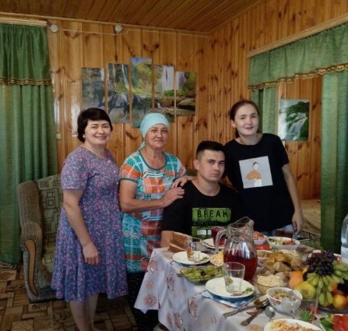 Үзе матур, үзе тәмле!