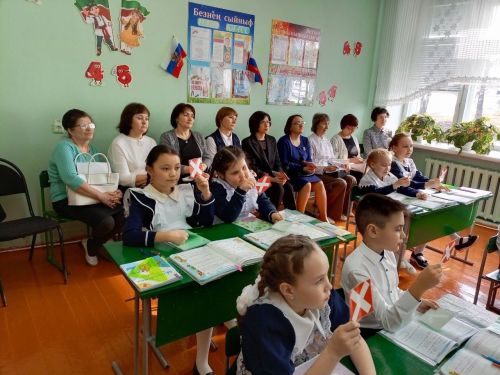 Яңгул мәктәбенә директор урынбасарлары җыелды