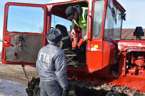 «Сорнай»ның Балтач паркындагы тракторлары техник күзәтү узды