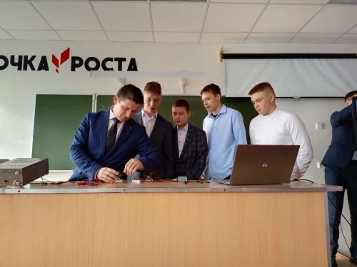 Яңгул мәктәбенә директор урынбасарлары җыелды