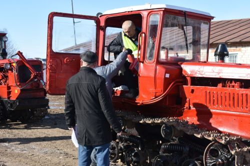 «Сорнай»ның Балтач паркындагы тракторлары техник күзәтү узды