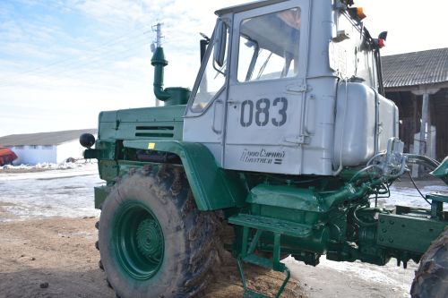 «Сорнай»ның Балтач паркындагы тракторлары техник күзәтү узды