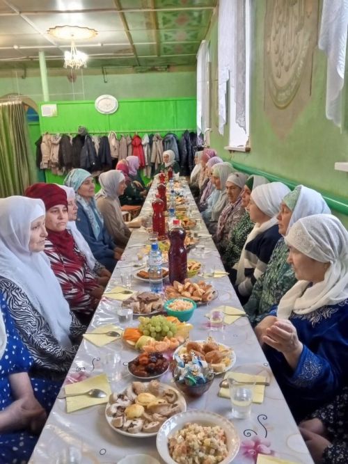 Ринат абый Шәйхуллин гаиләсе ифтар ашы уздырган