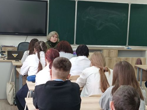 Даниил Закировның әнисе фронттан отпускка кайткан