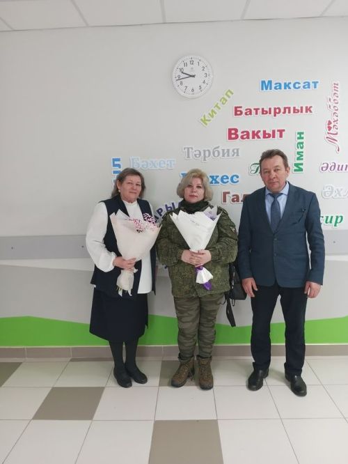 Даниил Закировның әнисе фронттан отпускка кайткан