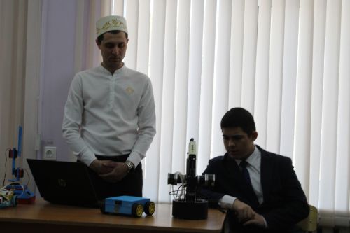 Карадуган гимназиясе Каюм Насыйри исемендәге конференциядә гаять тә зур хәзерлек күрсәтте