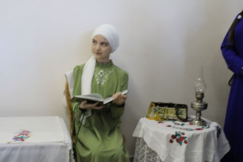 Карадуган гимназиясе Каюм Насыйри исемендәге конференциядә гаять тә зур хәзерлек күрсәтте