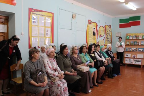 Карадуган гимназиясе Каюм Насыйри исемендәге конференциядә гаять тә зур хәзерлек күрсәтте
