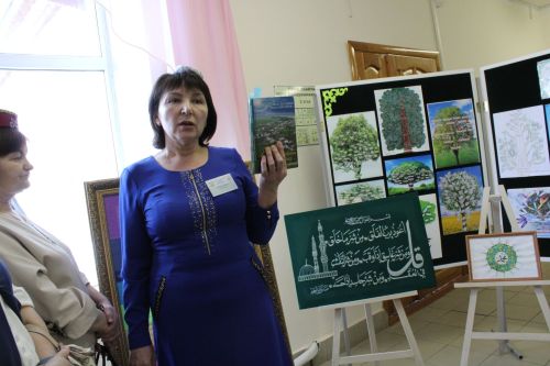 Карадуган гимназиясе Каюм Насыйри исемендәге конференциядә гаять тә зур хәзерлек күрсәтте