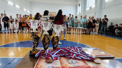 Балтач егетләре Малмыждан җиңү белән кайтты