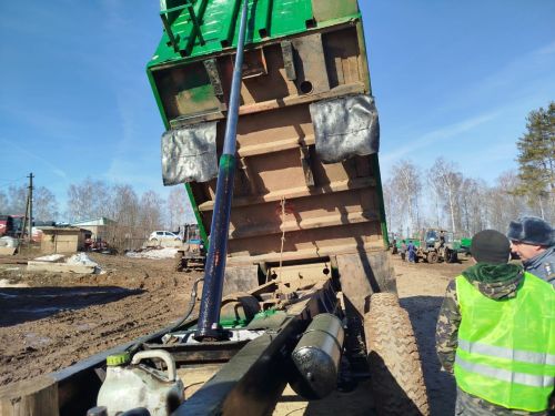 «Сосна» җәмгыятендә 38 трактор һәм 27 арба техник күзәтү үтте