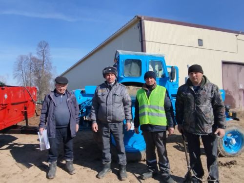 «Сосна» җәмгыятендә 38 трактор һәм 27 арба техник күзәтү үтте
