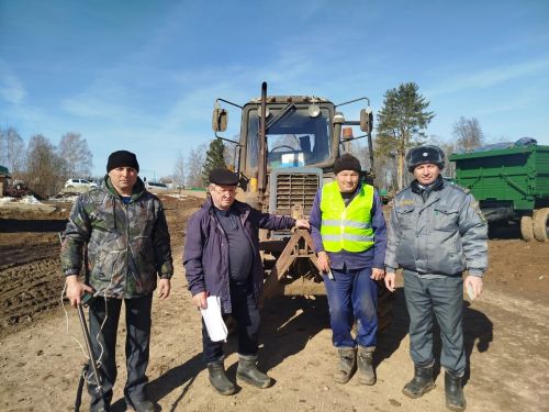 «Сосна» җәмгыятендә 38 трактор һәм 27 арба техник күзәтү үтте