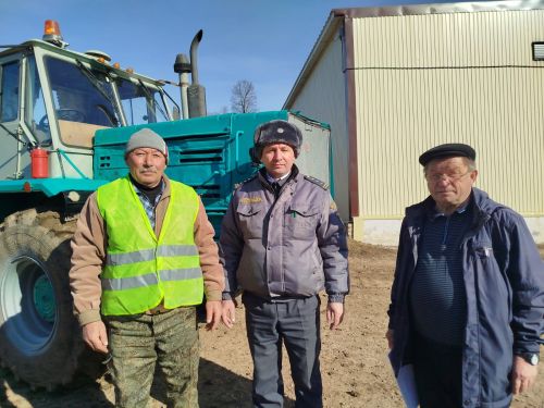 «Сосна» җәмгыятендә 38 трактор һәм 27 арба техник күзәтү үтте