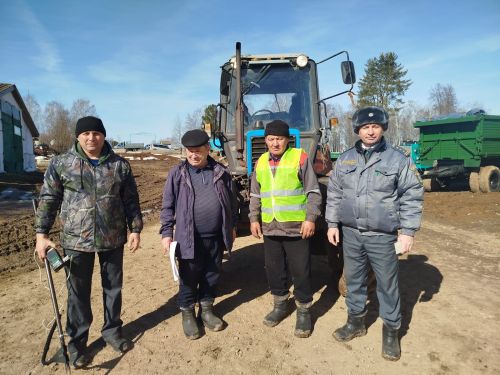 «Сосна» җәмгыятендә 38 трактор һәм 27 арба техник күзәтү үтте