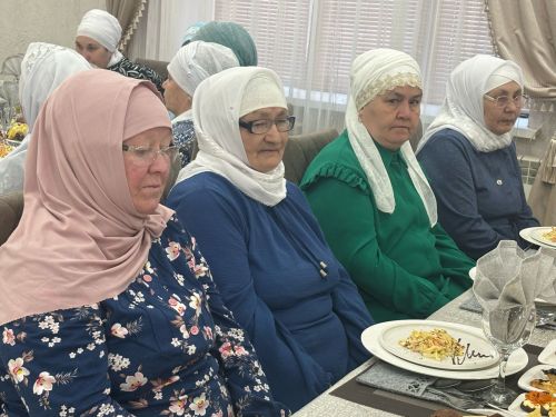 Норма авыл җирлеге үз батырларының якыннарын истән чыгармый