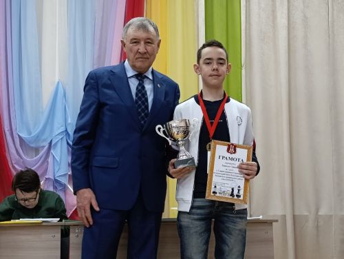 Бүгенге шахмат ярышында район спартакиадасы җиңүчеләрен бүләкләделәр