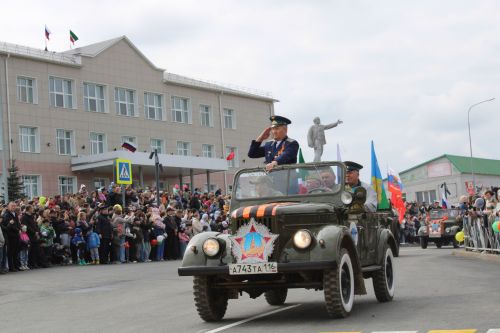 Балтач бистәсендә Бөек Җиңүнең 80 еллыгы уңаеннан оештырылган Җиңү бәйрәме митингыннан фоторепортаж-1 (бик күп фото)