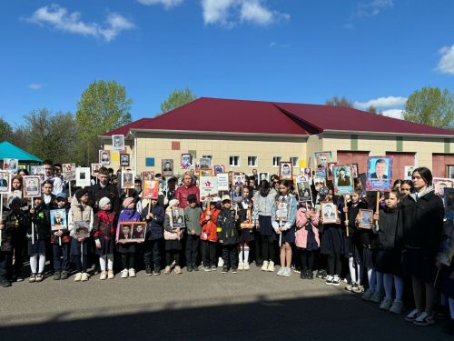 Балтач гимназиясендә узган митингтан фоторепортаж