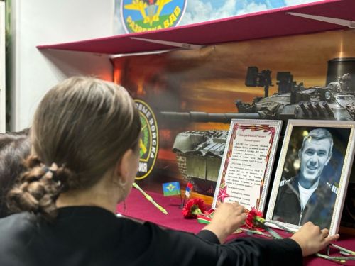 Балтач гимназиясендә узган митингтан фоторепортаж