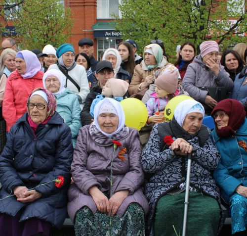 Балтач бистәсендә Бөек Җиңүнең 80 еллыгы уңаеннан оештырылган Җиңү бәйрәме митингыннан фоторепортаж-1 (бик күп фото)