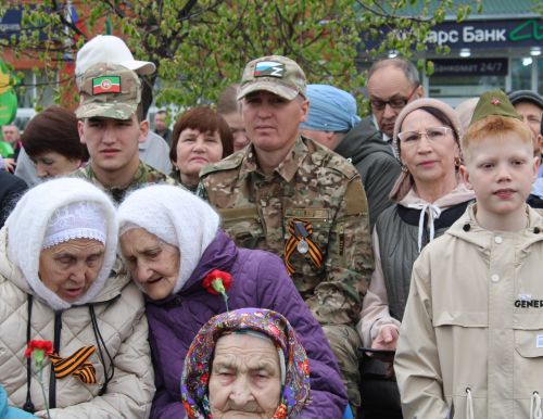Балтач бистәсендә Бөек Җиңүнең 80 еллыгы уңаеннан оештырылган Җиңү бәйрәме митингыннан фоторепортаж-1 (бик күп фото)