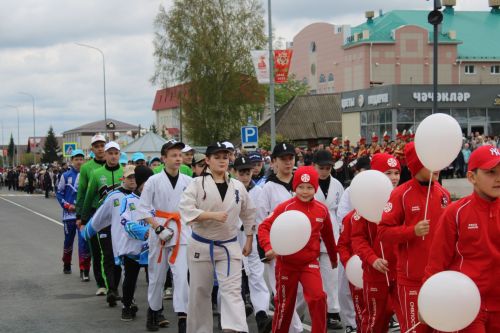 Балтач бистәсендә Бөек Җиңүнең 80 еллыгы уңаеннан оештырылган Җиңү бәйрәме митингыннан фоторепортаж-1 (бик күп фото)