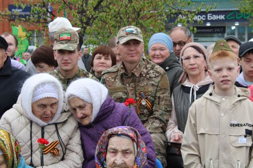 Балтач бистәсендә Бөек Җиңүнең 80 еллыгы уңаеннан оештырылган Җиңү бәйрәме митингыннан фоторепортаж-1 (бик күп фото)