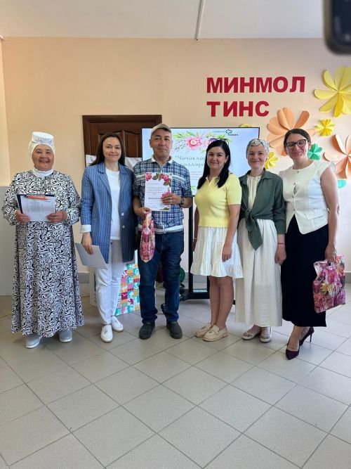 «Факел» клубында мөмкинлекләре чикле кешеләр арасында «Чәчәкләрем-гөлләрем»  кул эшләре бәйгесенә йомгак ясалды